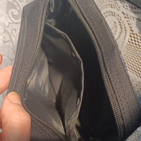 NEW! Skull Cross Body Bag 5115 - Picture 4 of 4